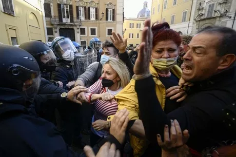 Comerciantes arman protestas en Italia por nuevos cierres y confinamientos