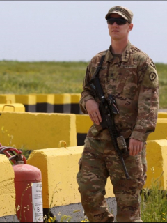 Foto de un soldado de Estados Unidos en la base aérea de Qayyarah, previo al acuerdo con Irak para el retiro de tropas