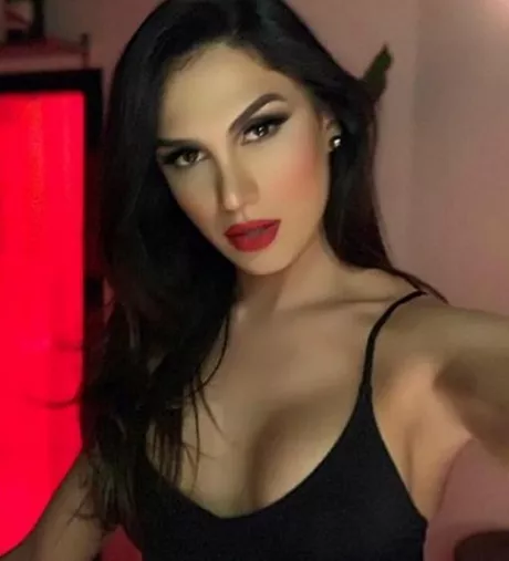 Isabella Santiago es una hermosa actriz y modelo venezolana de 30 años de edad / Imagen tomada de la cuenta de Instagram @isabella.san.

