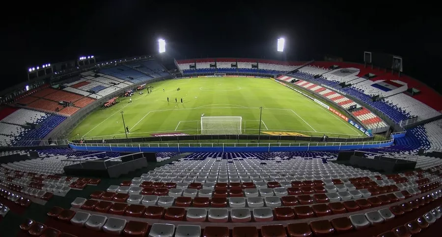 El estadio Defensores del Chaco de Asunción sufrió un corte de luz al comenzar el partido entre Libertad y Atlético Nacional.
