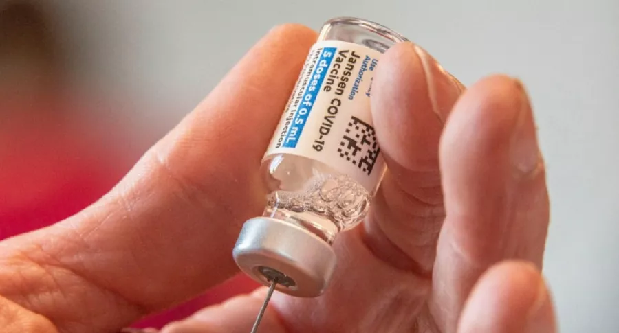 La FDA descartó que la vacuna de Janssen cause trombos.