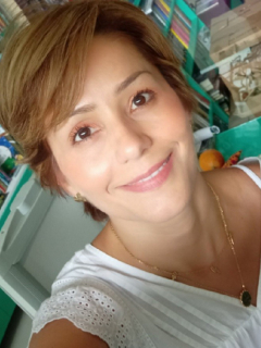 Selfi de Claudia Morales, periodista de El Espectador que dice tener COVID-19 y estar muy enferma.