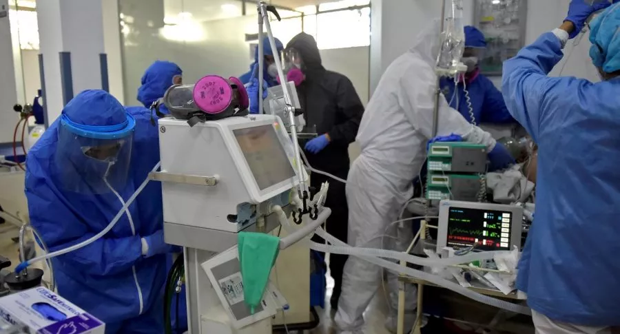 Imagen ilustrativa sobre una enfermara en Perú que grabó un video para TikTok con un cadáver y varios pacientes infectados con COVID-19.