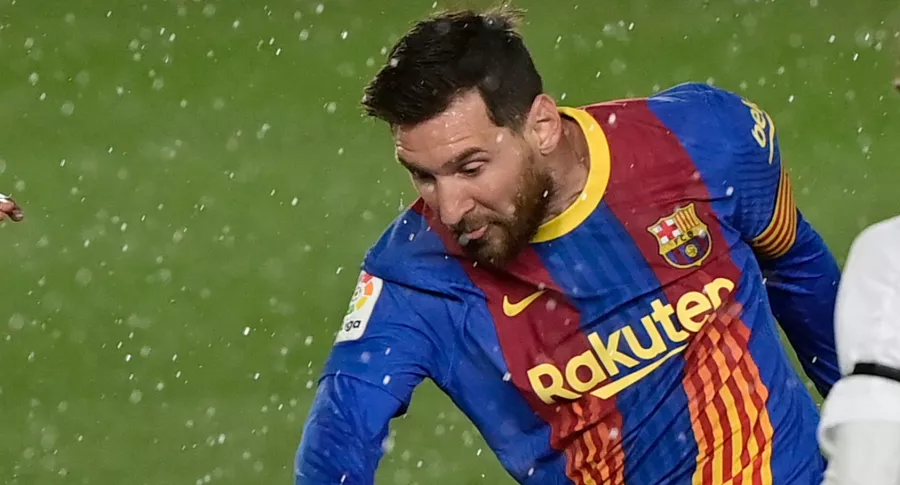 Lionel Messi casi hace gol olímpico con el Barcelona al Real Madrid.