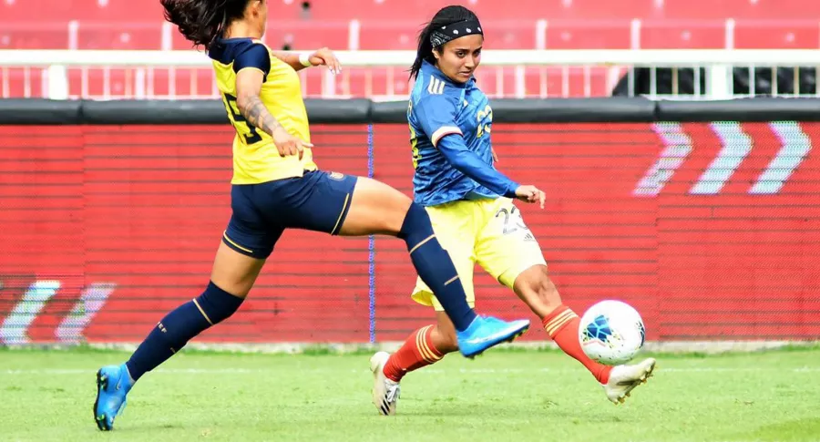 Selección Colombia Femenina vence a Ecuador con gol de Catalina Usme. Imagen del partido.