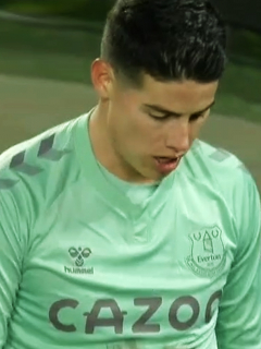James Rodríguez casi hace gol con Everton ante Brighton en Liga Premier. Imagen del volante colombiano.