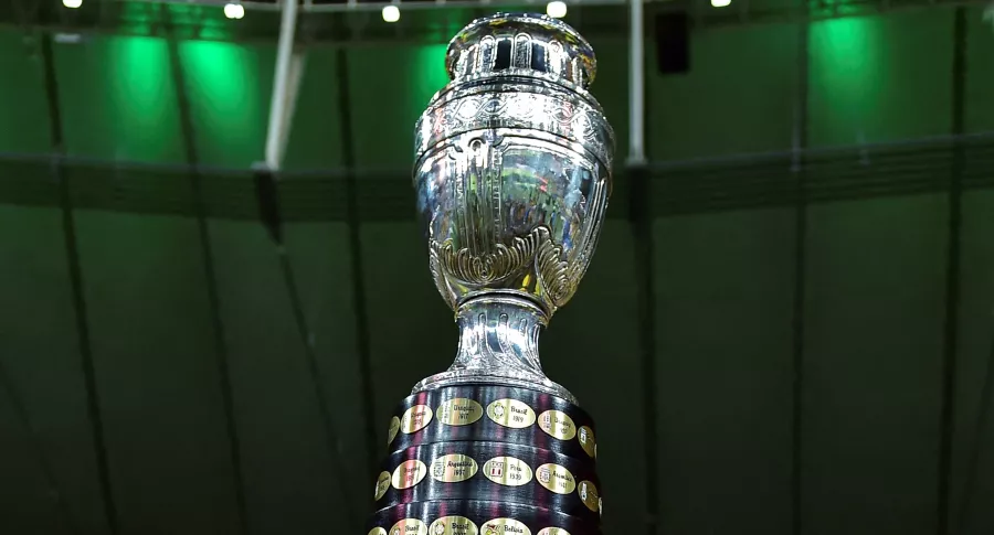 Copa América, confirmada en Colombia y Argentina gracias a vacunas de Sinovac. Imagen del trofeo de la Copa América.
