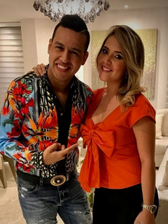 Martín Elías Díaz con su esposa Dayana Jaimes, a propósito de que ella habló de sueño que tuvo con él, qué heredó su hija del cantante y otras cosas en aniversario de muerte de él.