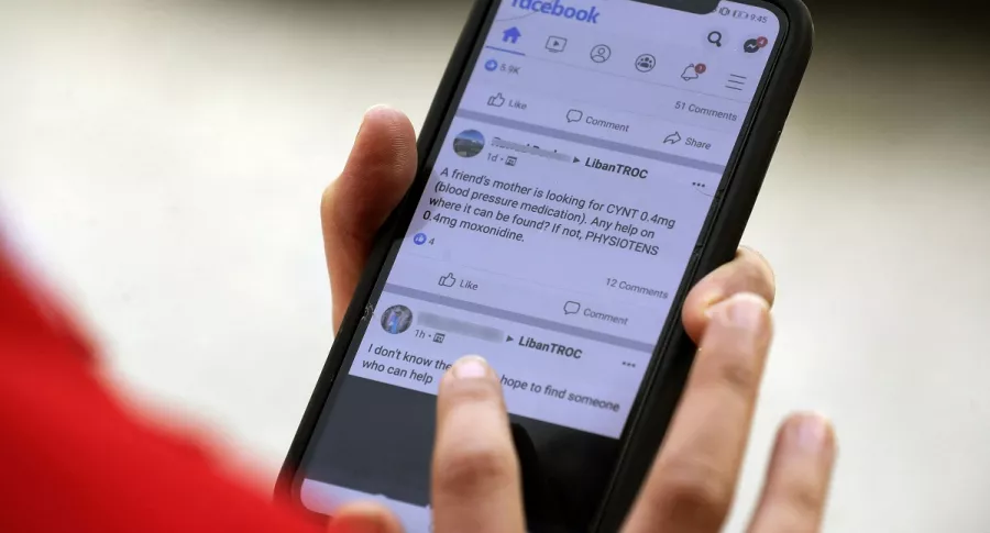 Imagen de Teléfono celular ilustra artículo Facebook se convertiría en empresa de medios por su nueva Junta de Supervisión