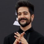 Con una pinta criticada, Camilo ganó premio en los Latin AMAs y en tarima habló de Evaluna