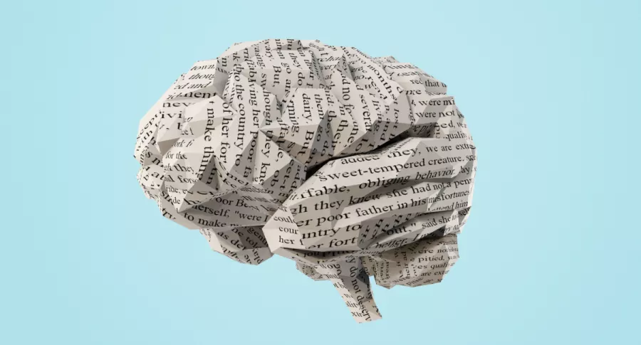Aprender idiomas previene el alzhéimer, consejos de un políglota, imagen ilustrativa de un cerebro con palabras.