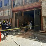 [Fotos] Explosión en bodega en Bogotá mató a una persona y reventó vidrios de 10 casas