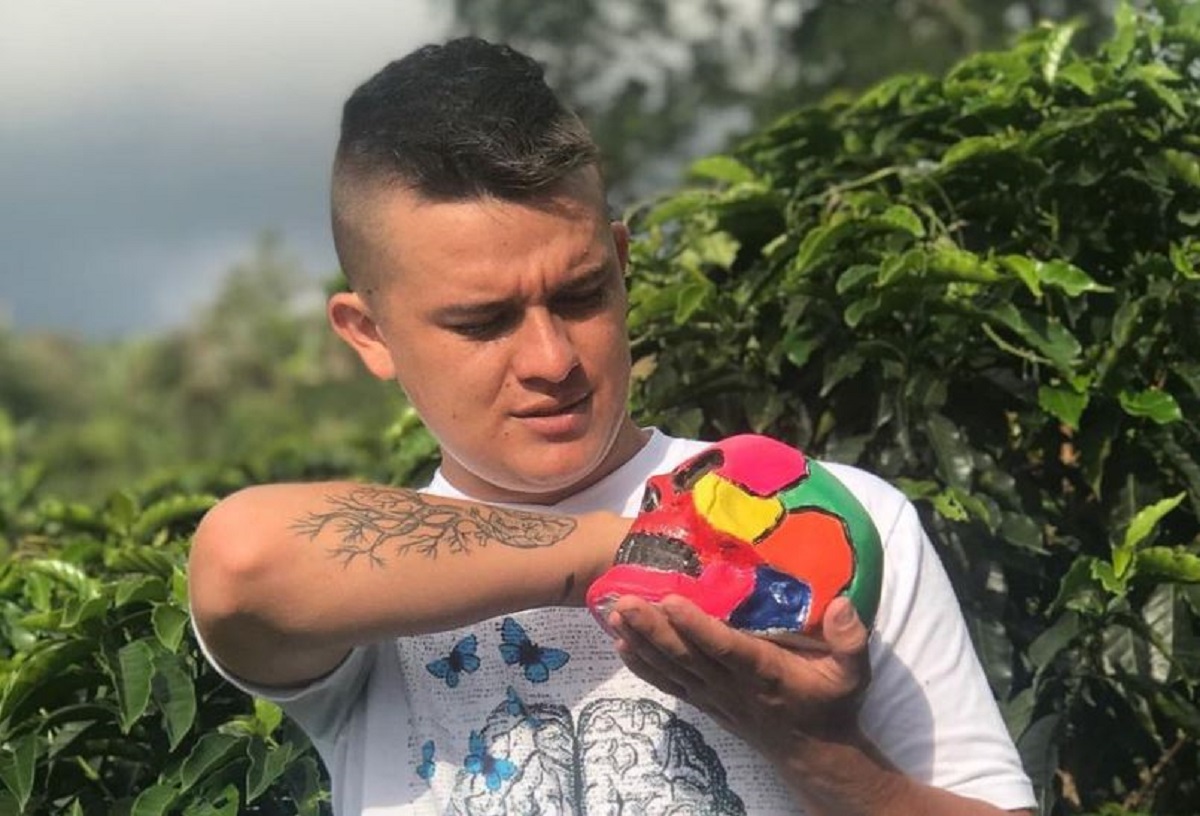 Stid Mantilla, ‘Influencer’ colombiano, murió en Santander luego de ser atropellado por un camión. Antes de fallecer, ayudó a un migrante.