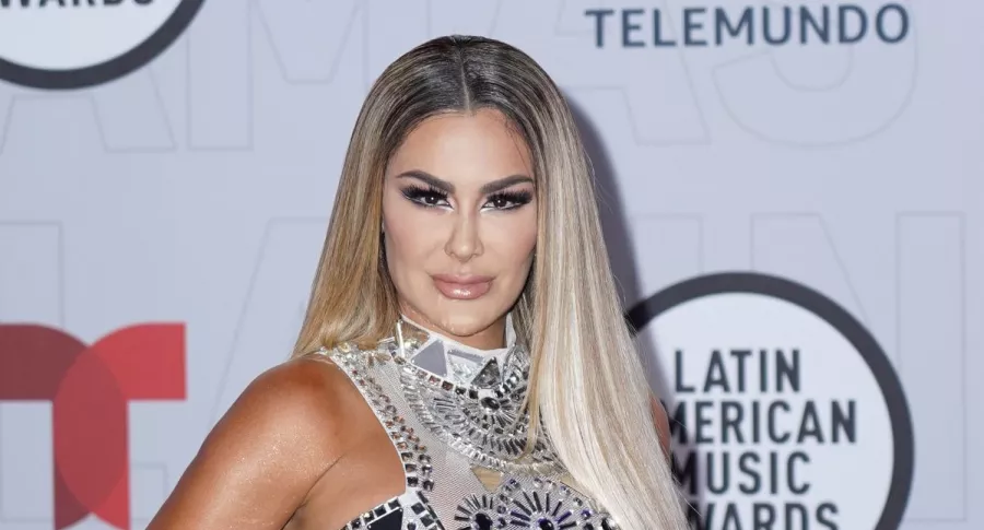 Ninel Conde en los Latin American Music Awards 2021, antes de que el FBI capturara a su esposo Larry Ramos.