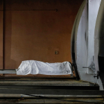 "Hasta que los muertos no sean tus muertos no te tomarás en serio gravedad del COVID-19"