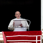 Papa convoca a todos los católicos para "maratón de oración" por el fin de la pandemia