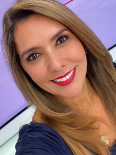 Mónica Rodríguez en Noticias Uno, ilustra nota sobre respuesta a si le gustan las mujeres y saldría con una, luego de que fan se le declarara y le hiciera invitación.