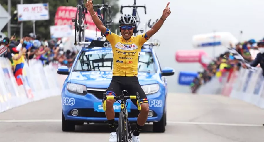 Críticas a RCN y elogios a Señal Colombia por transmisión en Vuelta a Colombia. Foto de Darwin Atapuma, ganador del día.