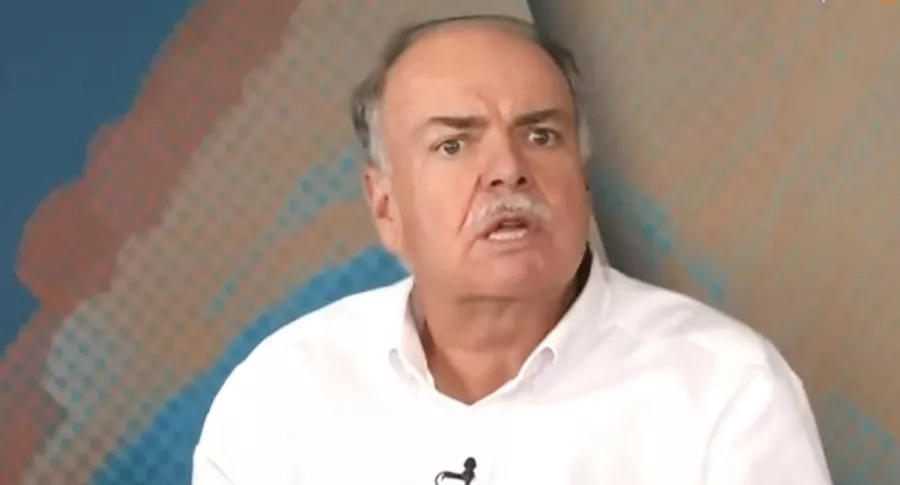 Iván Mejía critica a Gobierno y dirigentes por querer hacer la Copa América. Imagen del periodista deportivo.
