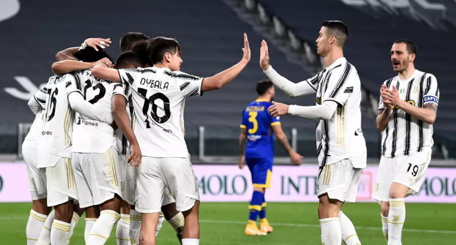 Foto del equipo de la Juventus ilustra nota sobre Cristiano Ronaldo Y Paulo Dybala
