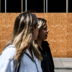 Tasa de desempleo en las mujeres fue de 18,8 % en marzo; la de los hombres, de 10,9 %