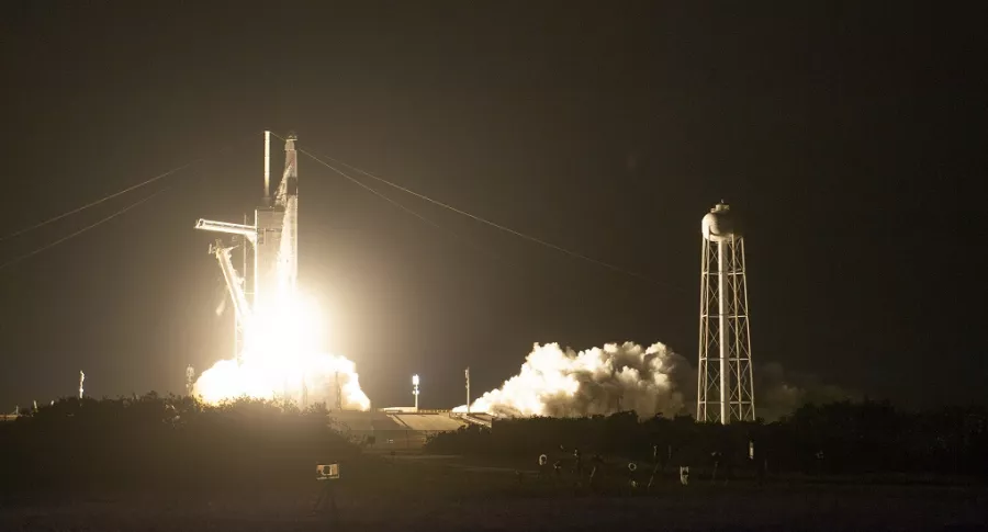 SpaceX: nave de Elon Musk regresó a la tierra con cuatro astronautas