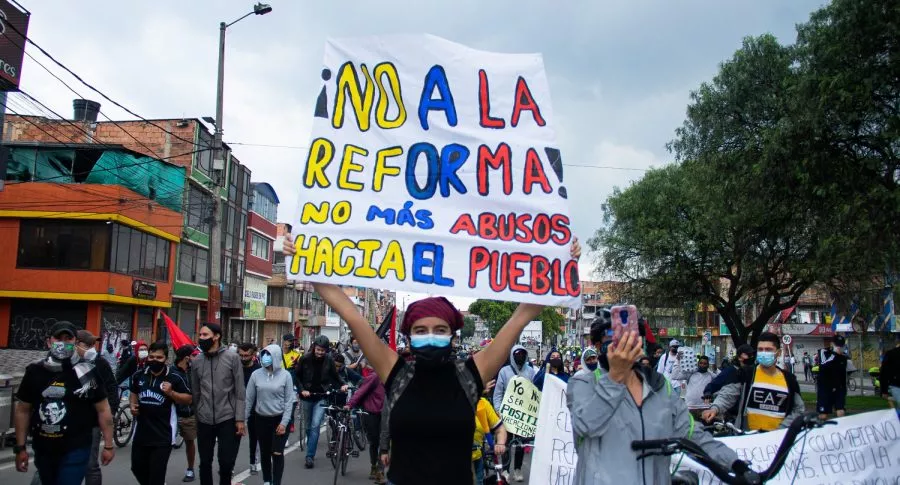 Imagen de marchas en Bogotá ilustra nota sobre convocatoria de nuevo paro