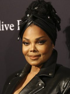 Imagen de Janet Jackson, quien subastará lujosos objetos de su carrera, en cumpleaños 55