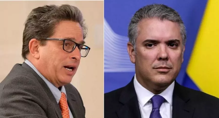 Alberto Carrasquilla e Iván Duque, quien confirmó que José Manuel Restrepo es el nuevo ministro de Hacienda