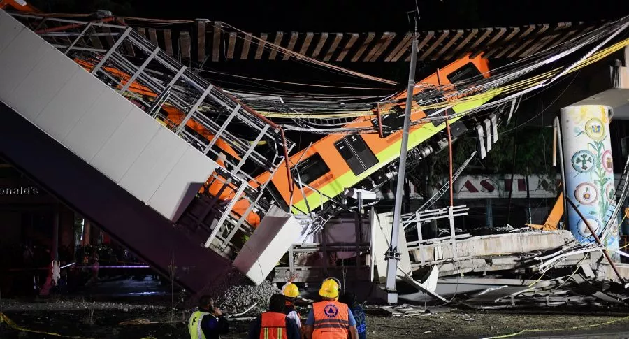 Metro de Ciudad de México que se desplomó y dejó más de 20 muertos