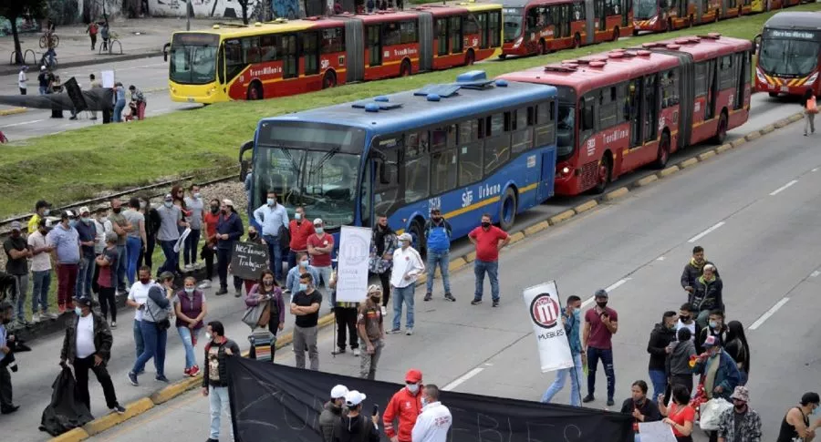 Transmilenio empezará operaciones 2 horas tarde por protestas en Bogotá
