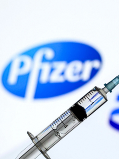 Vacuna de Pfizer contra el coronavirus, ilustra nota de Canadá autoriza uso de la vacuna de Pfizer para niños a partir de los 12 años