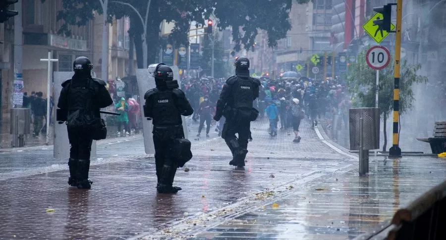 The Guardian recibe videos sobre denuncias de protestas en Colombia.