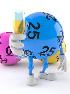 Balota brindando, a propósito de resultados de Baloto del 5 de mayo, premios y ganadores.