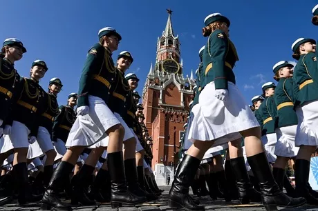 Foto de mujeres del ejército ruso. Rusia convoca a más de 12.000 soldados para desfile de Día de la Victoria.