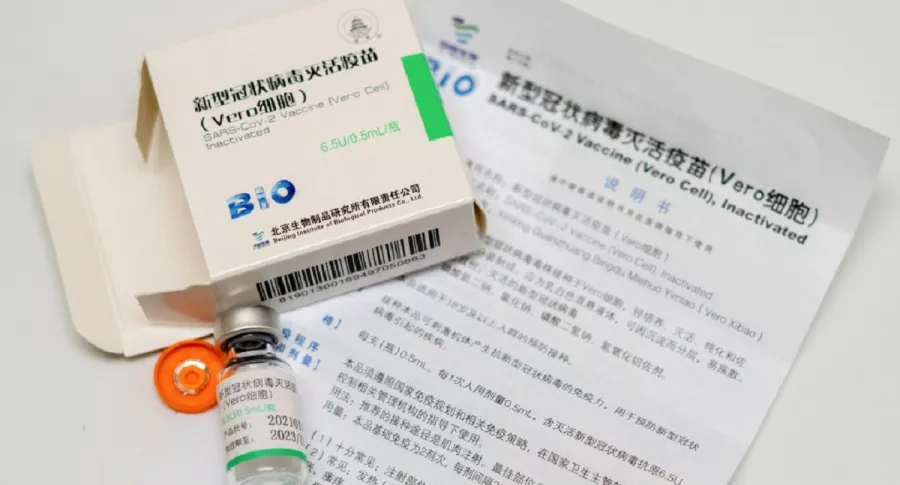La vacuna de Sinopharm es la primera de China que recibe aval de la OMS.