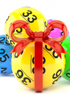 Balotas con moño de regalo ilustran notas sobre resultados de Baloto mayo 8, premios y ganadores.