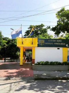 Universidad Sergio Arboleda de Santa Marta, que echó a profesor que regañó a alumna con insultos