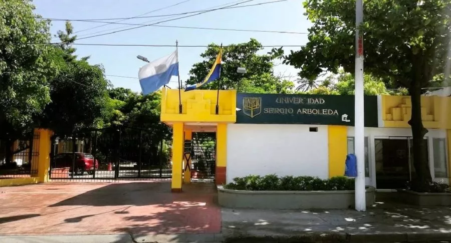 Universidad Sergio Arboleda de Santa Marta, que echó a profesor que regañó a alumna con insultos