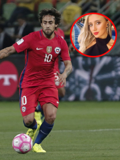 Jorge Valdivia, jugador chileno cuya esposa se puso celosa de un trino de Morena Beltrán, y la periodista