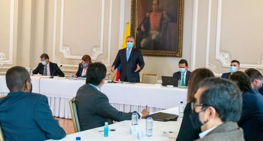 Iván Duque en reunión con voceros del comité del paro nacional