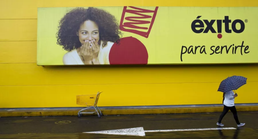 Fachada de supermercado Éxito, ilustra nota de ¿Quiénes son los dueños reales de almacenes Éxito? Muy pocos colombianos