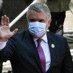 Duque cede ante manifestaciones, acepta negociar con comité del paro y viaja a Cali