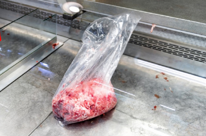 Imágenes que ilustran desabastecimiento de carne en Supermercados Zapatoca.