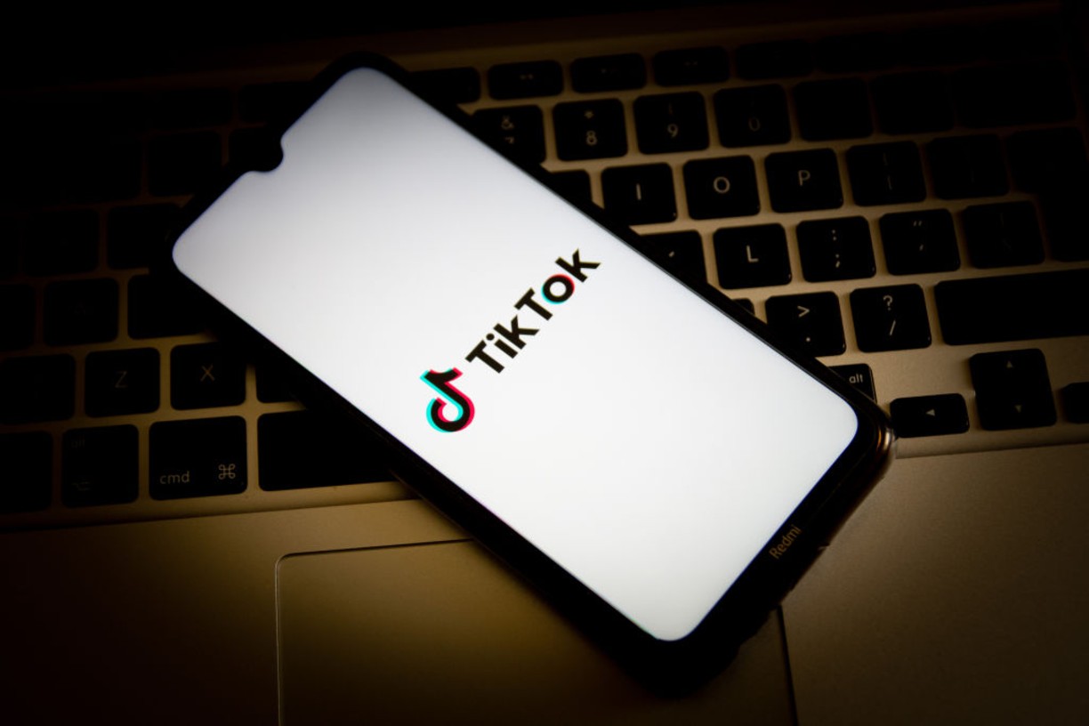 Logo de TikTok, ilustra nota de TikTok trabaja en plataforma laboral: podrá subir su hoja de vida en video