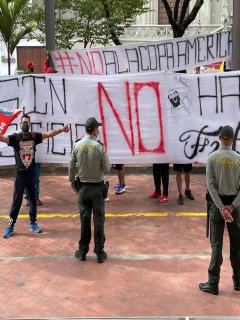 Protestas en hotel de Nacional de Uruguay en Pereira