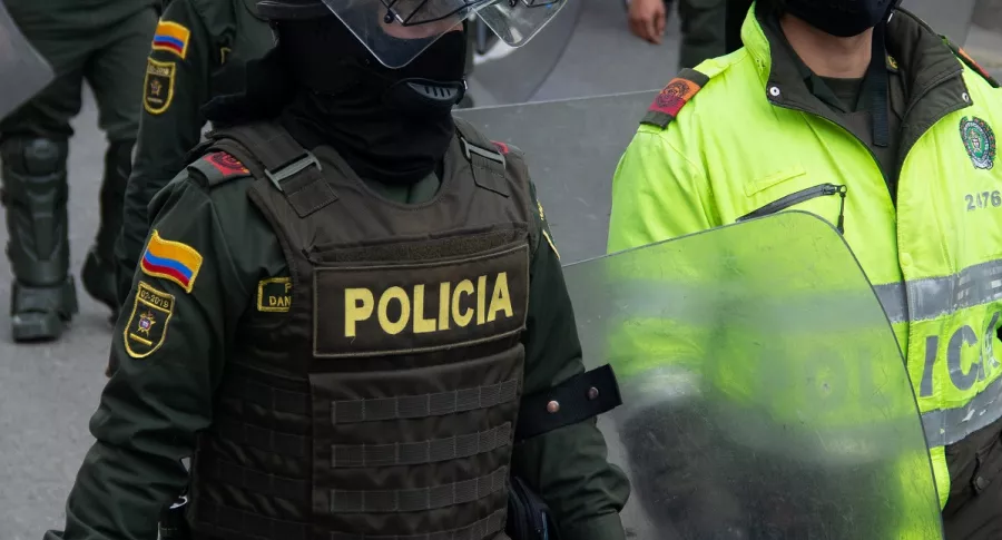 Marchas en Bogotá Defensoría del Pueblo denuncia ataque con químico a policía