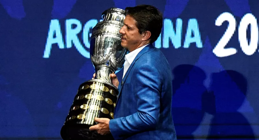 Copa América se haría en Chile, le quitarían sede a Colombia: Hernández Bonnet. Imagen del trofeo del certamen.
