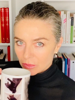 Foto de Margarita Rosa de Francisco y Álvaro Uribe, a propósito de comentario sobre recolección de café