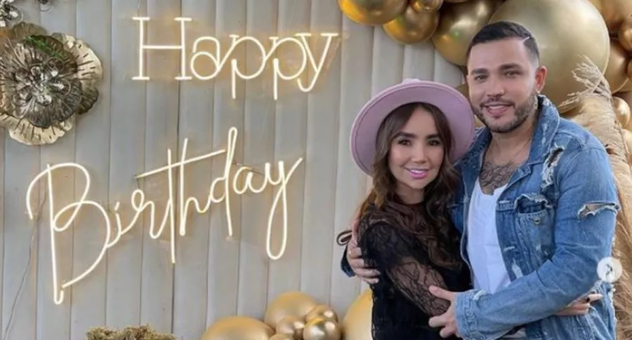Paola Jara y Jessi Uribe en cumpleaños de la cantante con mariachis y música llanera